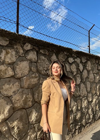 Kürk Detaylı Camel Deri Kadın Blazer - Görsel 3