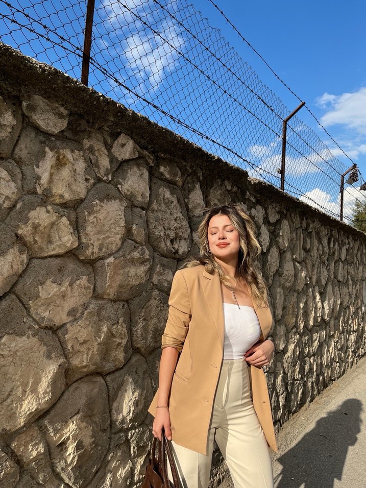 Kürk Detaylı Camel Deri Kadın Blazer - Görsel 2