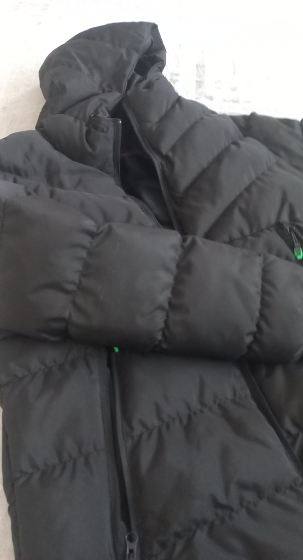 Kadın Siyah Kapüşonlu Fermuarlı Kış Montu - Görsel 2