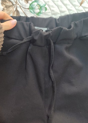 Kadın Siyah Kumaş Kemerli Pantolon - Görsel 2