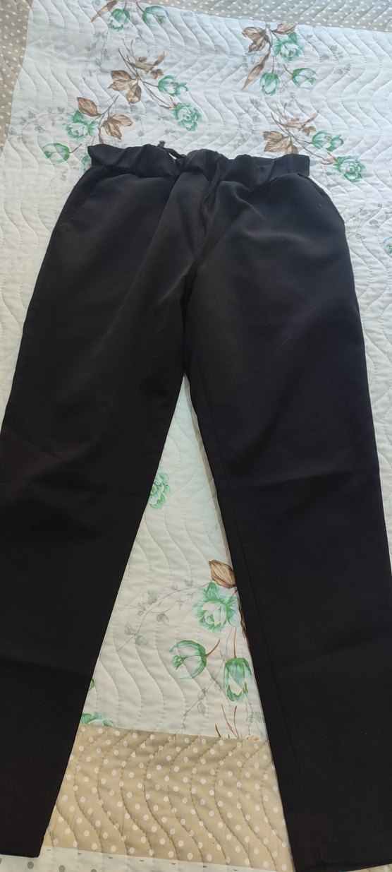 Kadın Siyah Pilili Kumaş Pantolon - Görsel 3