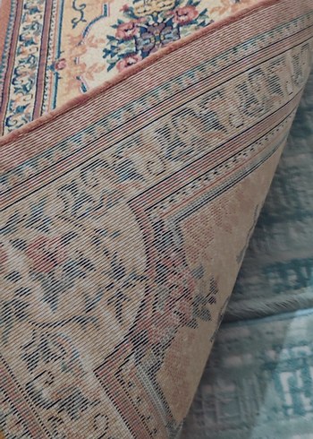 Çok Renkli Desenli Geleneksel Halı - Görsel 3