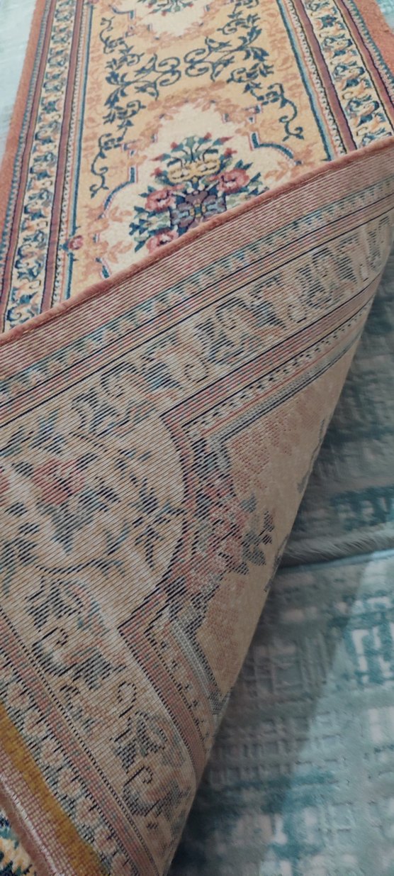 Çok Renkli Desenli Geleneksel Halı - Görsel 3