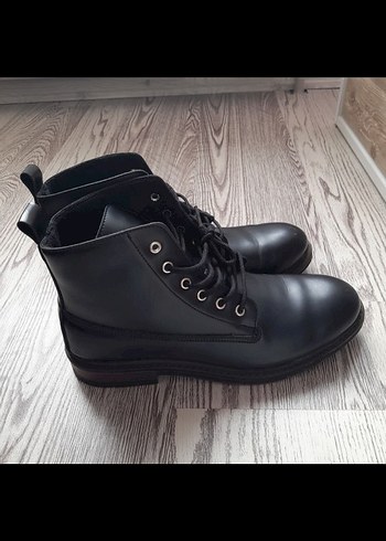 Siyah Deri Topuklu Minimalist Erkek Botu - Görsel 2