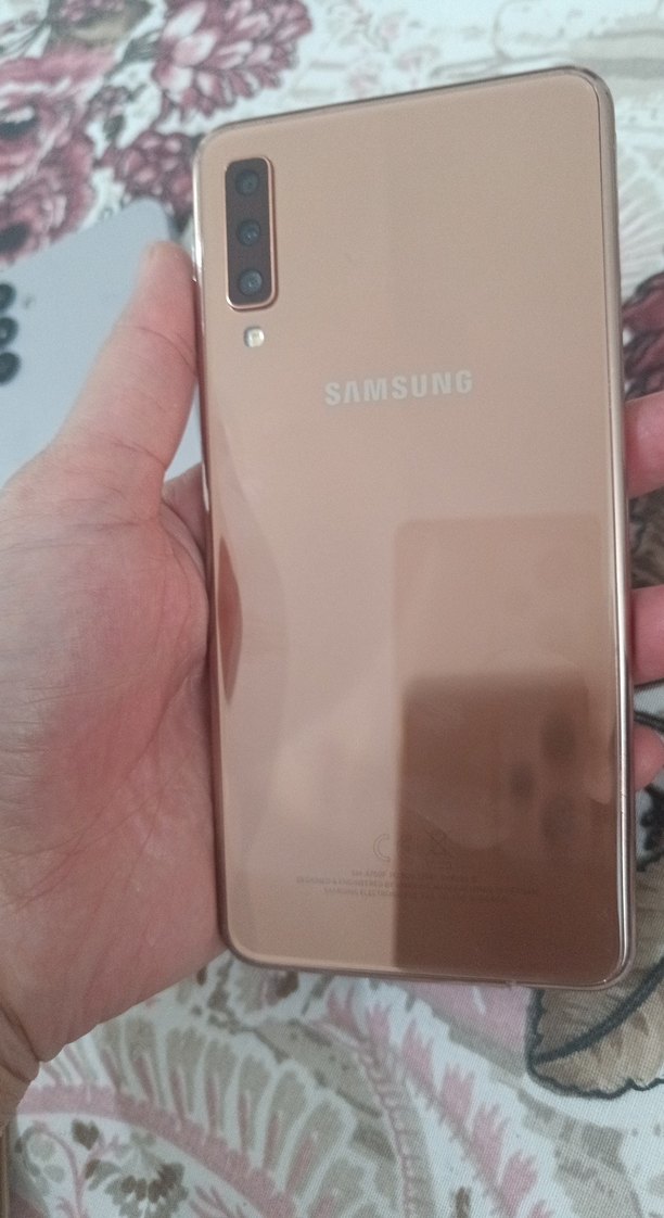 Kırık Ekranlı Siyah Android Telefonlar - Görsel 4