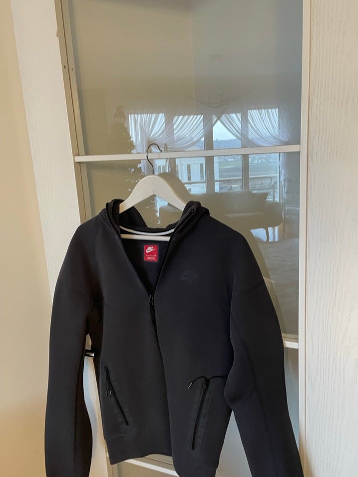 Nike tech üstü antrasit rengi s beden - Görsel 4