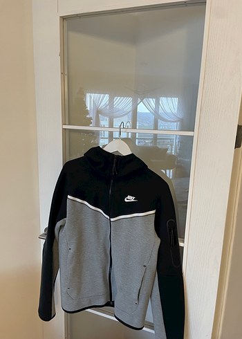 Siyah ve gri nike tech erkek xs beden orijinal - Görsel 2