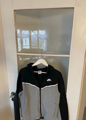 Siyah ve gri nike tech erkek xs beden orijinal - Görsel 3