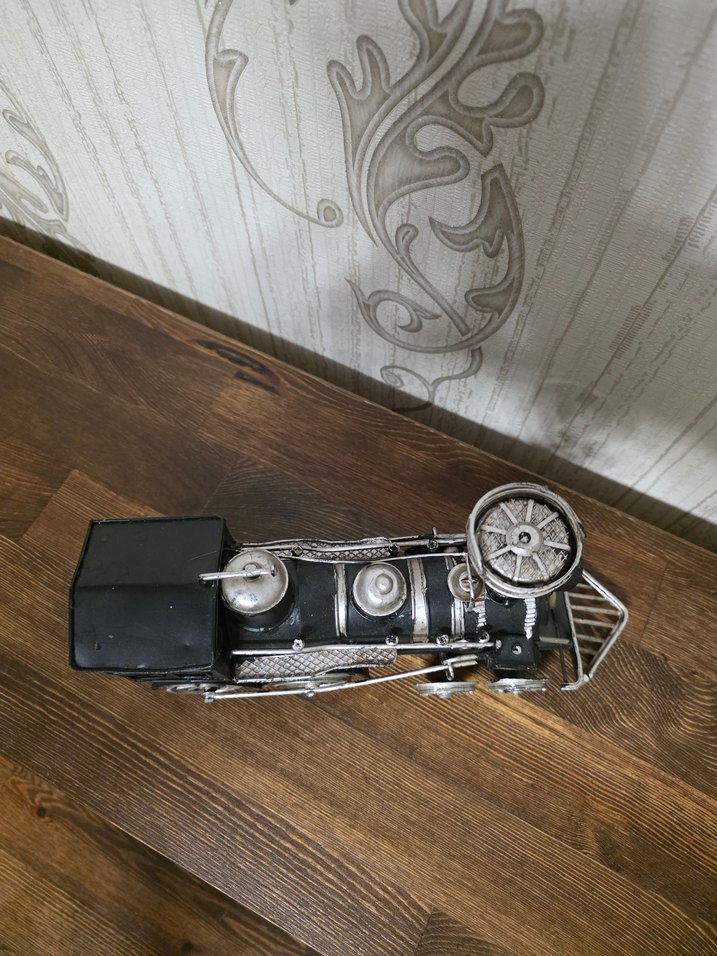 Siyah Metal Oyuncak Tren Modeli - Görsel 2