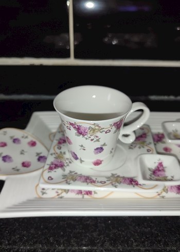 Çiçek Desenli Beyaz Porselen Kahve Fincan Seti - Görsel 2