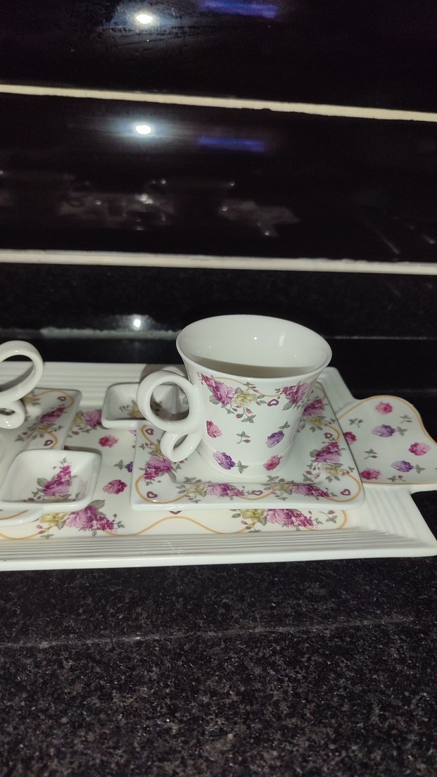 Çiçek Desenli Beyaz Porselen Kahve Fincan Seti - Görsel 3