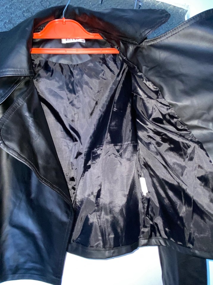 Siyah Deri Mont  Az Kullanılmış - Görsel 2