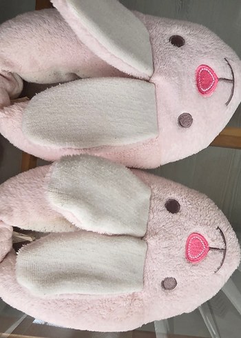 Kız Çocuk Pembe Kürklü Nakışlı Sıcak Terlik - Görsel 2