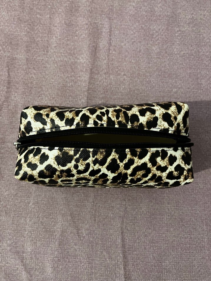 Kahverengi Leopar Desenli Kadın Makyaj Çantası - Görsel 2