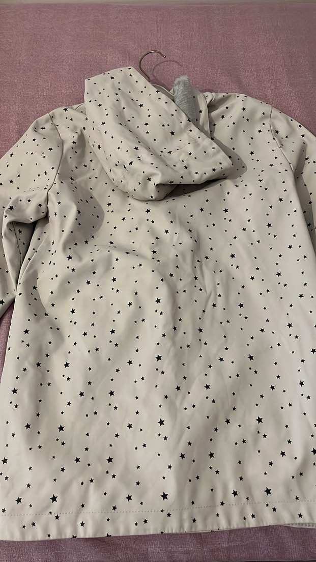 Kız Çocuk Gri Yıldız Desenli Kapüşonlu Yağmurluk - Görsel 2
