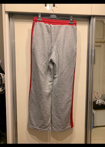 Gri ve Kırmızı Kadın Eşofman Takımı - Görsel 8