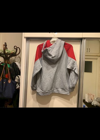 Gri ve Kırmızı Kadın Eşofman Takımı - Görsel 2