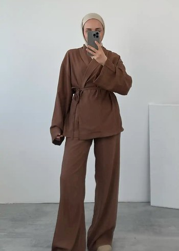 Kahverengi Minimalist Kadın Takım - Görsel 2