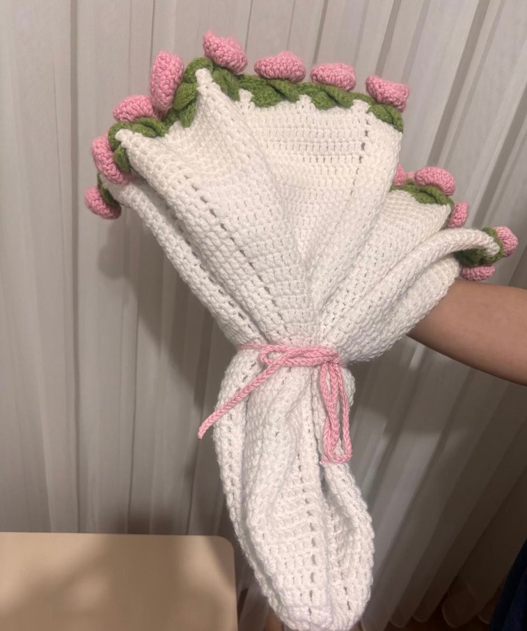 Beyaz Pembe gül yaprak detaylı Battaniye - Görsel 3