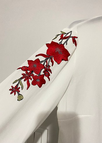 Düğmeli Beyaz Keten Kadın Gömlek - Görsel 3