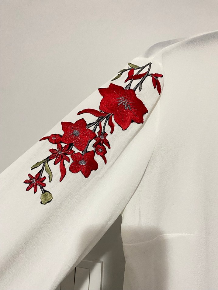 Düğmeli Beyaz Keten Kadın Gömlek - Görsel 3