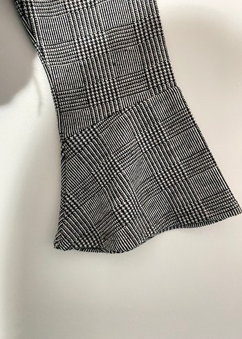 İspanyol kol dantelli crop - Görsel 2