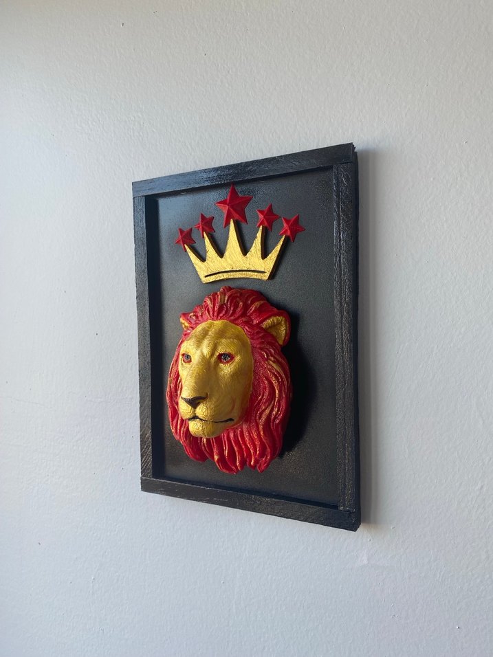 Altın Renkli Aslan Figürlü Duvar Süsü - Görsel 2