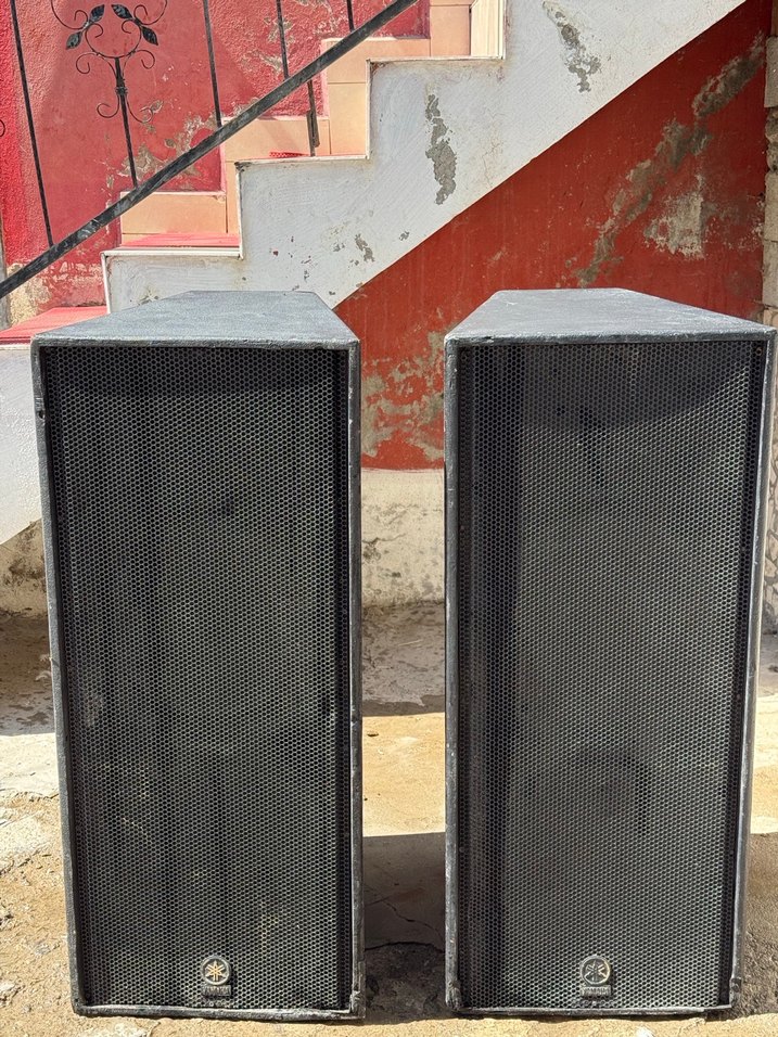 Siyah Yamaha  Hoparlörler - Görsel 2