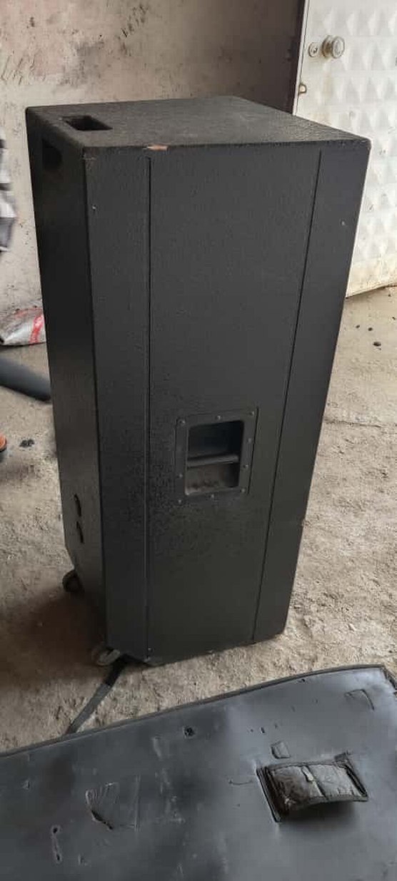 Siyah Büyük Müzik Sistemi Hoparlörü - Görsel 5