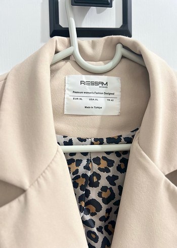 Düğmeli Bej Midi Kadın Blazer Ceket - Görsel 2