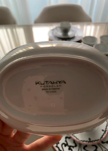 Beyaz Siyah Desenli Porselen Fincan Takımı - Görsel 6