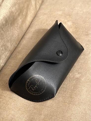  Beden Zara gozluk rayban kutusunda