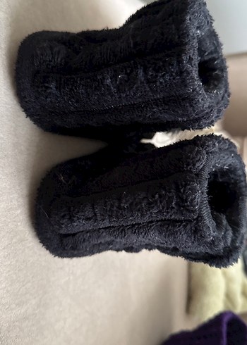 Siyah Kürklü Erkek Çocuk Terlik - Görsel 3