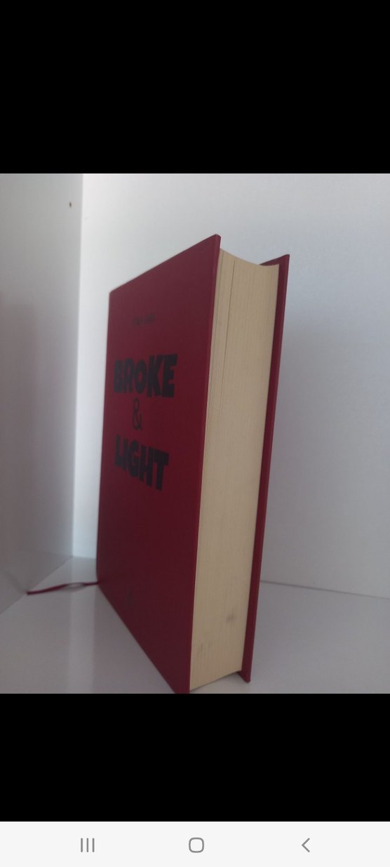 Broke & Light Romanı - Zeynep Sahra - Görsel 2