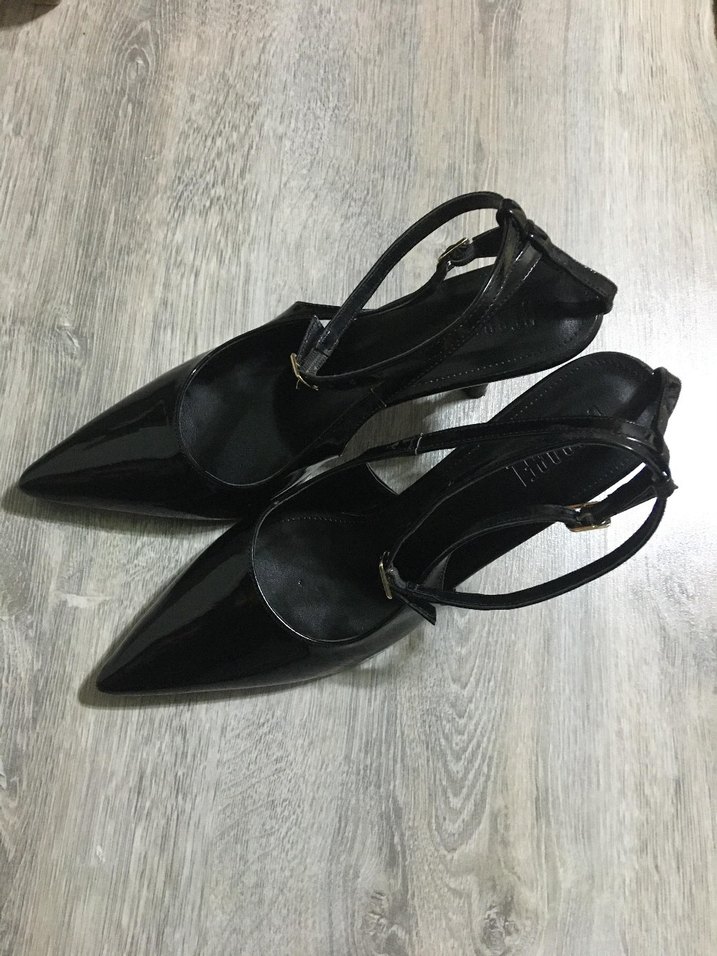 Siyah Rugan Bilekten Bağlamalı Stiletto - Görsel 2