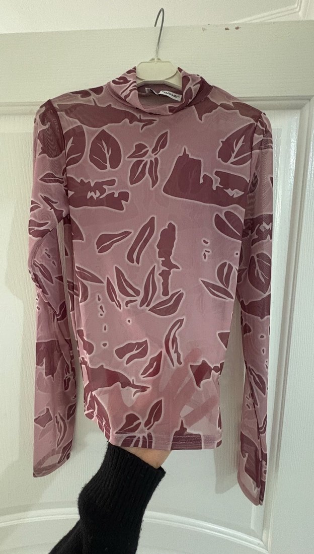 Bordo Desenli Yüksek Yakalı Kadın Bluz - Görsel 2