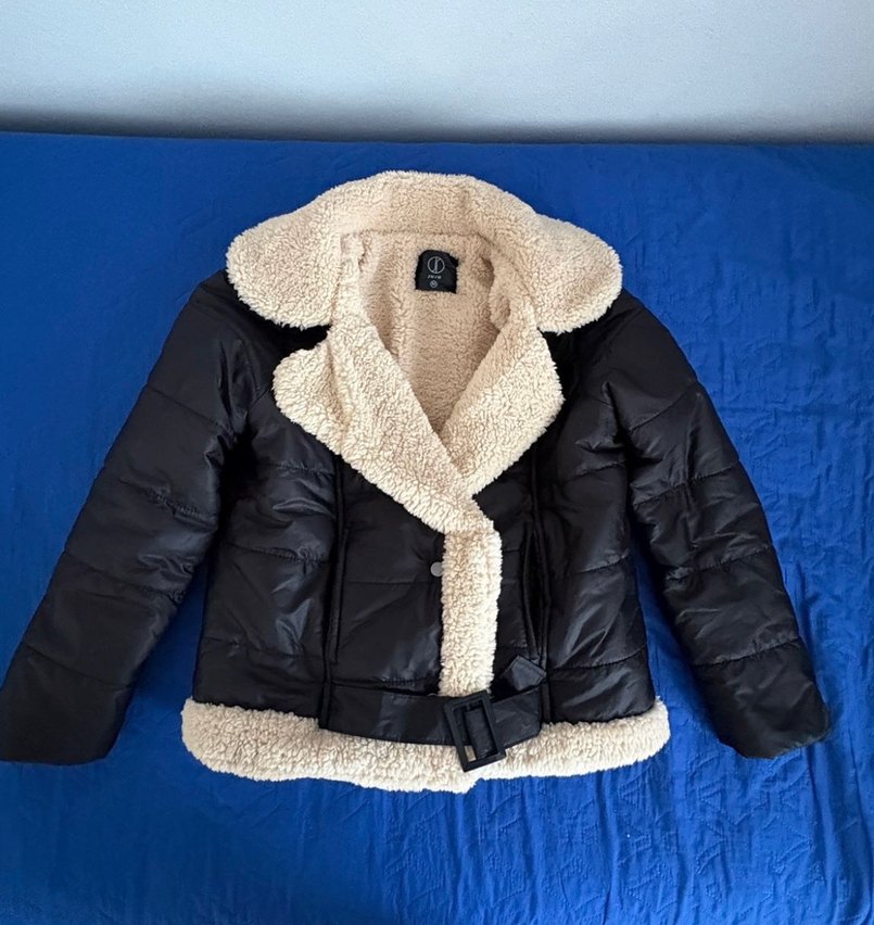 Siyah Kürklü Kadın Kışlık Mont - Görsel 2