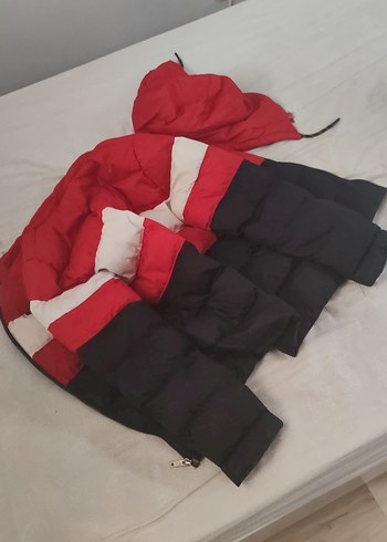 Erkek Çocuk Kırmızı mont - Görsel 5