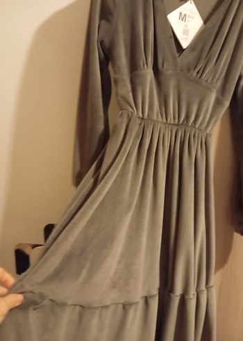 V Yaka Bej Süet kadife Elbise - Görsel 4