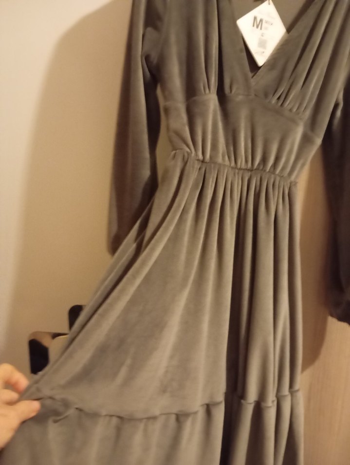 V Yaka Bej Süet kadife Elbise - Görsel 4