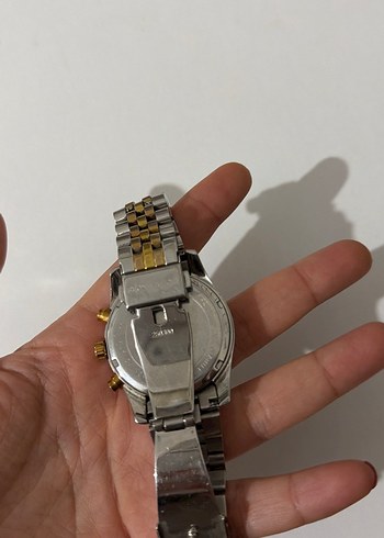 Altın ve Gümüş Renkli Kadın Kol Saati - Görsel 2