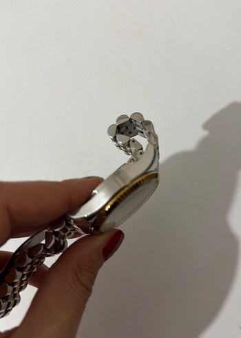 Altın ve Gümüş Renkli Kadın Kol Saati - Görsel 4