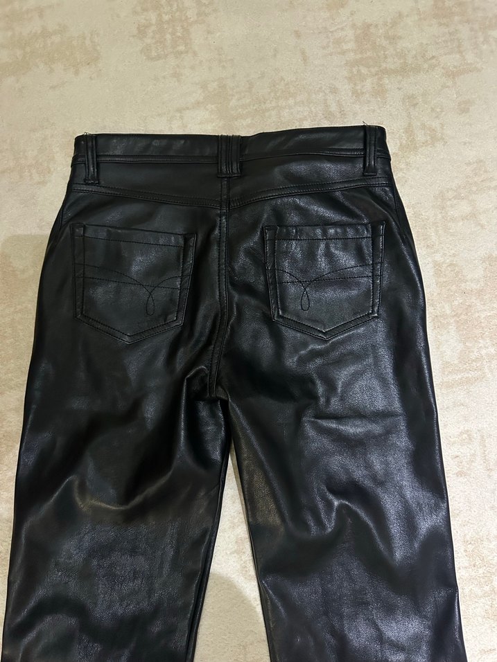 Bershka Kadın Siyah Deri Pantolon - Görsel 2