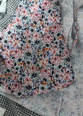 V Yaka Fırfırlı Bağlamalı Kısa Kadın Elbise - Görsel 3