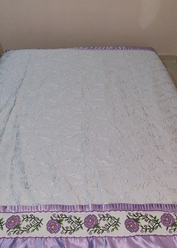 Lila Nakışlı Pastel Yatak Örtüsü - Görsel 2