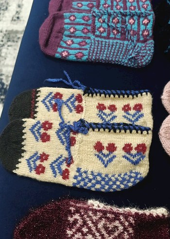 Renkli Nakışlı Örgü Ev patigi - Görsel 5