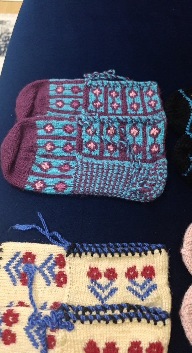 Renkli Nakışlı Örgü Ev patigi - Görsel 3