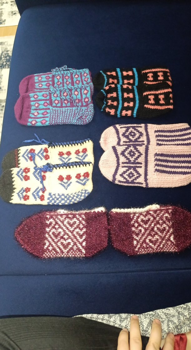 Renkli Nakışlı Örgü Ev patigi - Görsel 2