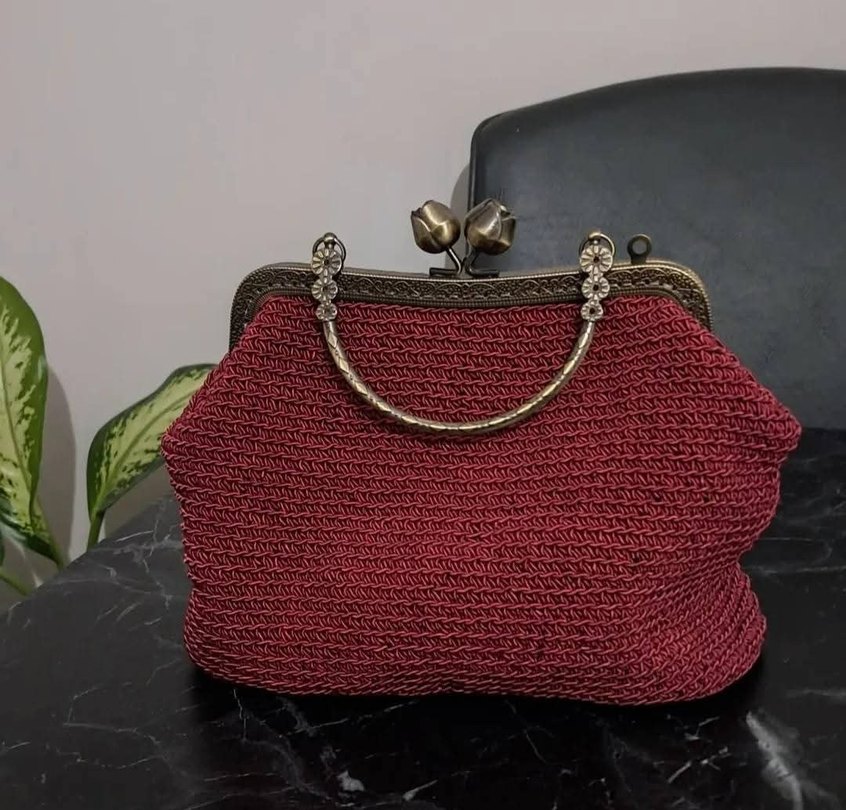 Kırmızı Nakışlı Örgü Vintage Kadın Portföy Çanta - Görsel 2