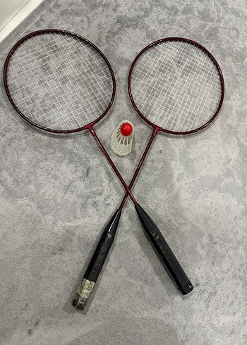 Badminton Raketi Seti ve Tüy Topu